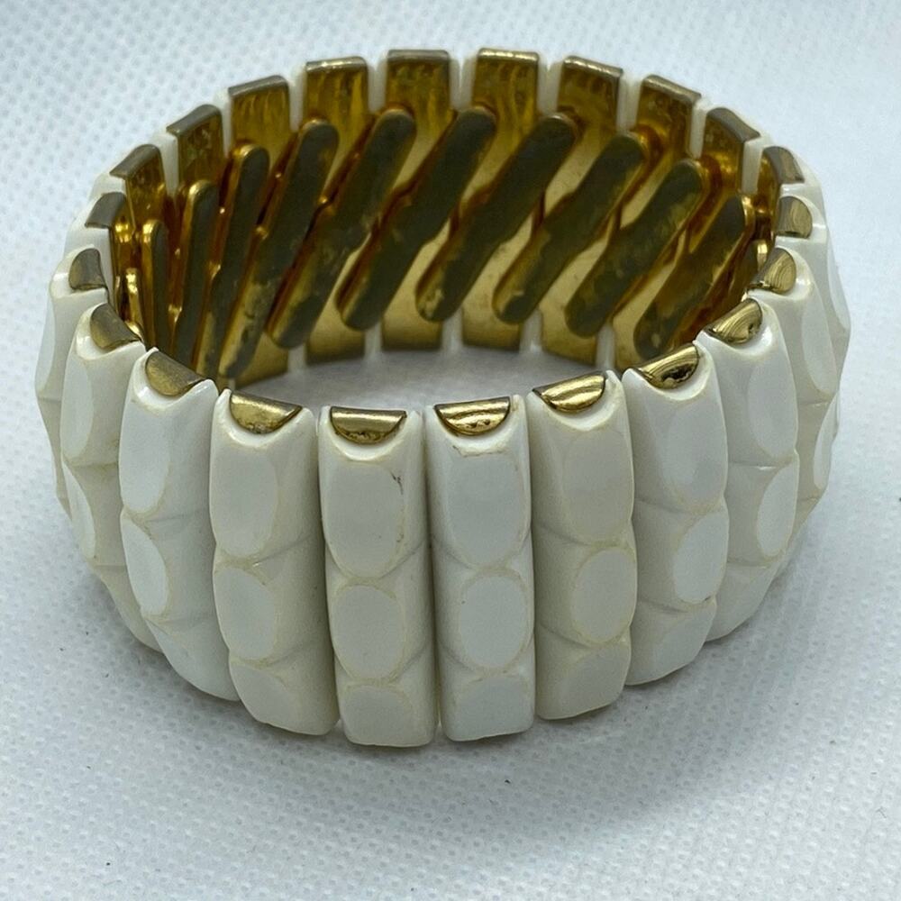 Vintage Bracelet White Plastic Lucite Ribbed Bracelet with Gold Inside